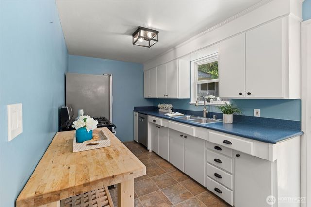 20322 21st Avenue NE, Mountlake Terrace, WA 98155