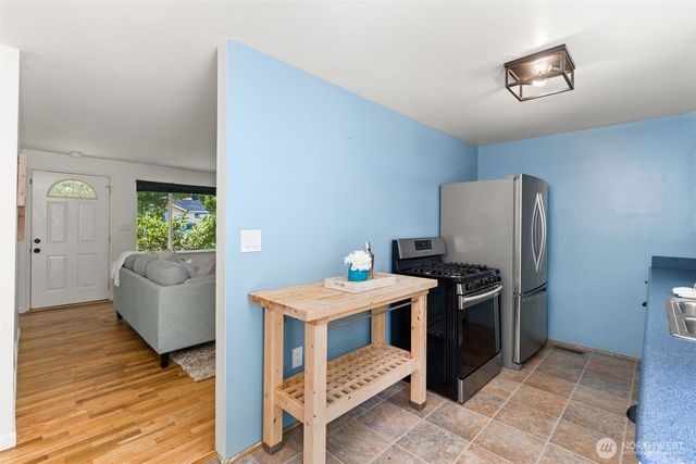 20322 21st Avenue NE, Mountlake Terrace, WA 98155