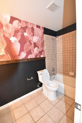 608 Wilkes ST, Smithville, TX 78957