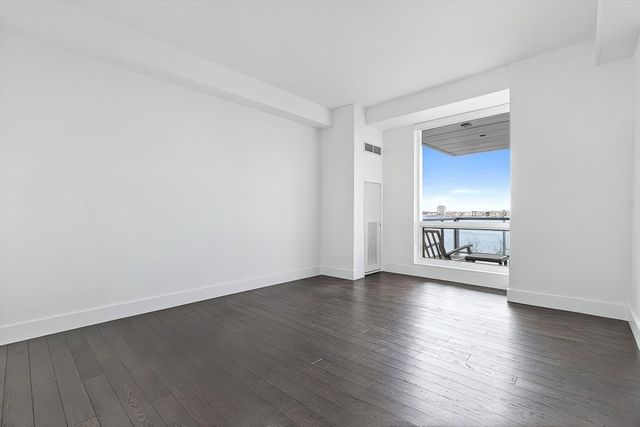 22 Liberty Dr 4D, Boston, MA 02210