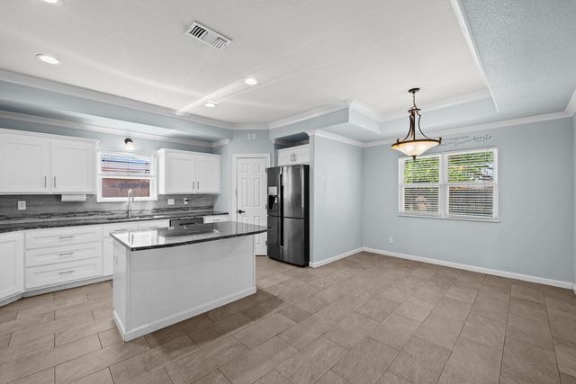5906 Valencia Avenue, Lubbock, TX 79407