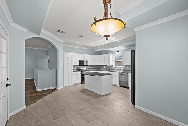 5906 Valencia Avenue, Lubbock, TX 79407