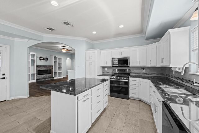 5906 Valencia Avenue, Lubbock, TX 79407