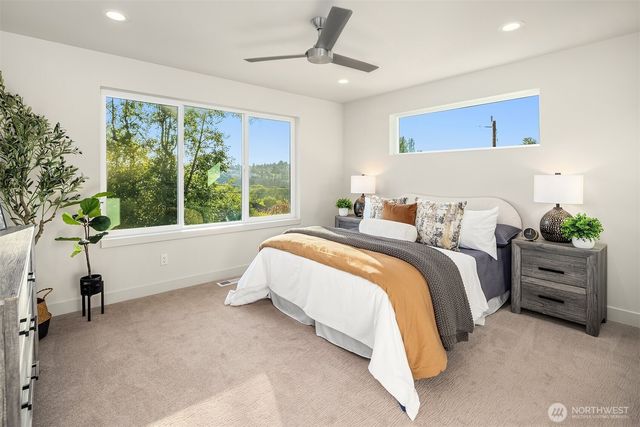 4570 22nd Avenue SW, Seattle, WA 98106