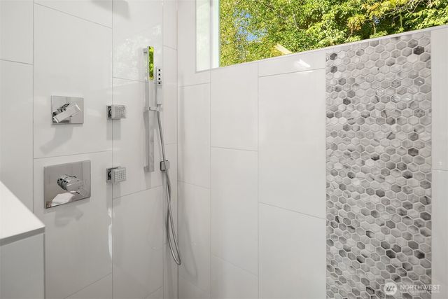 4570 22nd Avenue SW, Seattle, WA 98106