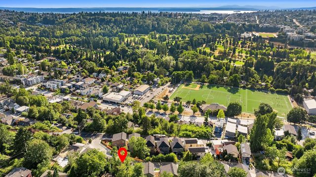 4570 22nd Avenue SW, Seattle, WA 98106