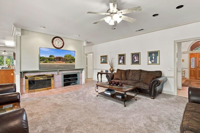 2710 Allston Way, Stockton, CA 95204