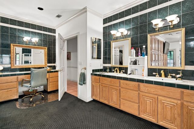 2710 Allston Way, Stockton, CA 95204