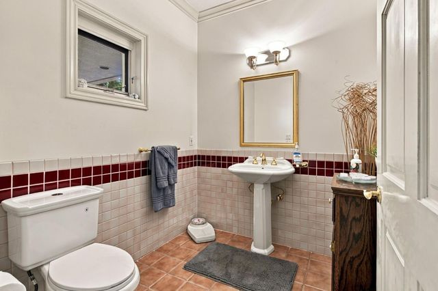 2710 Allston Way, Stockton, CA 95204