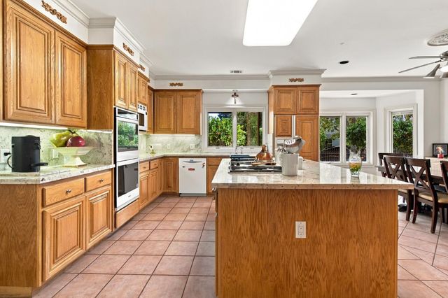 2710 Allston Way, Stockton, CA 95204