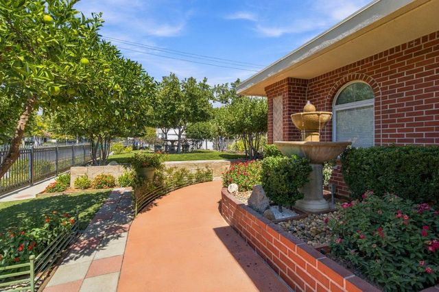 2710 Allston Way, Stockton, CA 95204