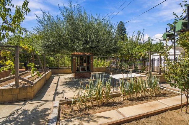 2710 Allston Way, Stockton, CA 95204
