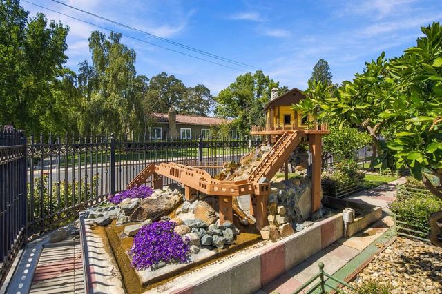 2710 Allston Way, Stockton, CA 95204