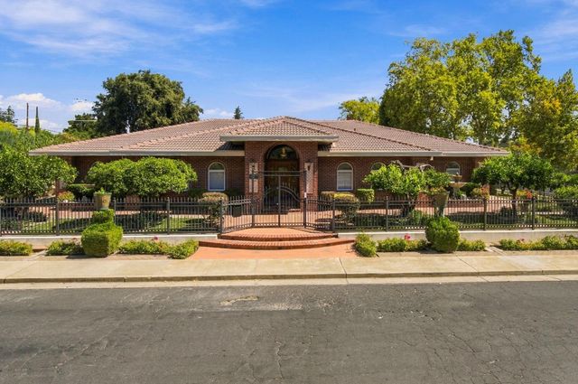 2710 Allston Way, Stockton, CA 95204