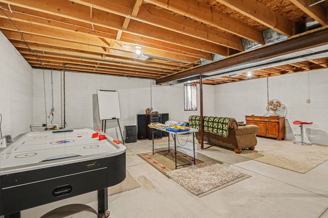 3760 S 7 Mile Road, Bay City, MI 48706