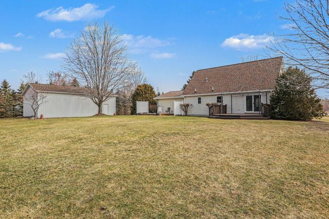 3760 S 7 Mile Road, Bay City, MI 48706