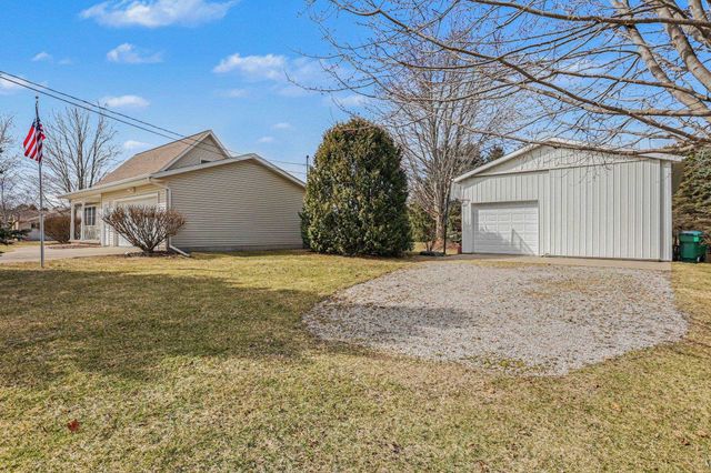 3760 S 7 Mile Road, Bay City, MI 48706