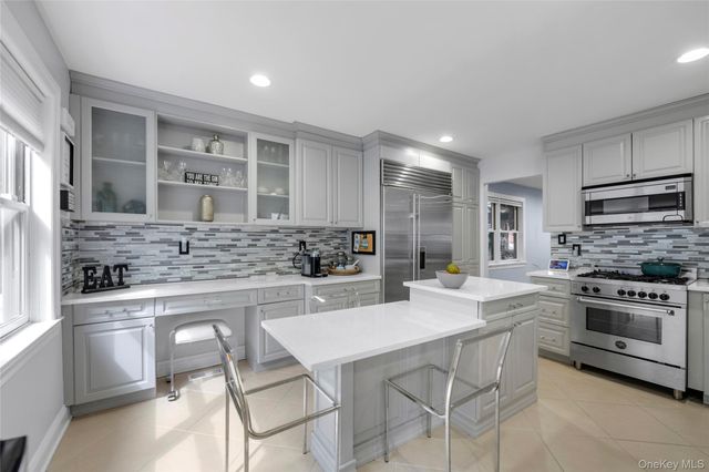 22 Madison Street, Port Washington, NY 11050