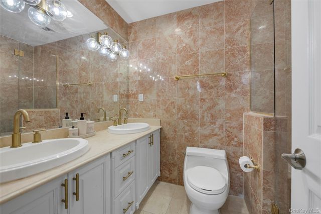 22 Madison Street, Port Washington, NY 11050