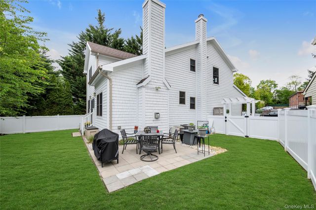 22 Madison Street, Port Washington, NY 11050