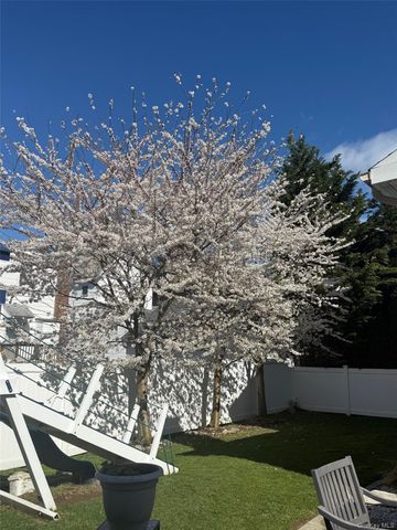 22 Madison Street, Port Washington, NY 11050