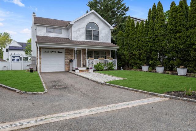 22 Madison Street, Port Washington, NY 11050