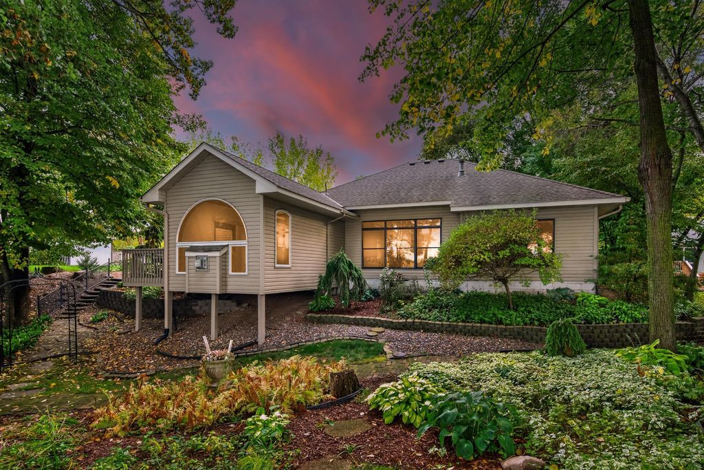 11140 Lake Pointe Drive, Chisago City, MN 55013 — photo 2