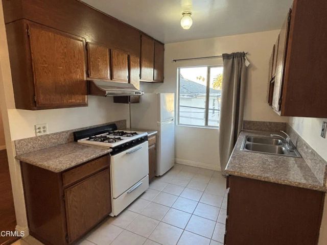 124 S Olive Avenue B, Alhambra, CA 91801