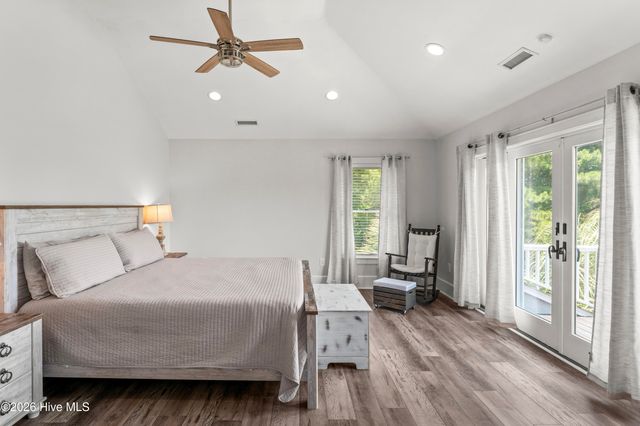 106 Waterway Trail, Hampstead, NC 28443