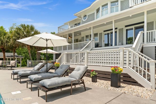 106 Waterway Trail, Hampstead, NC 28443