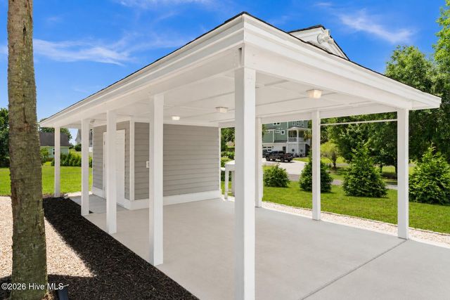 106 Waterway Trail, Hampstead, NC 28443