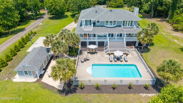 106 Waterway Trail, Hampstead, NC 28443