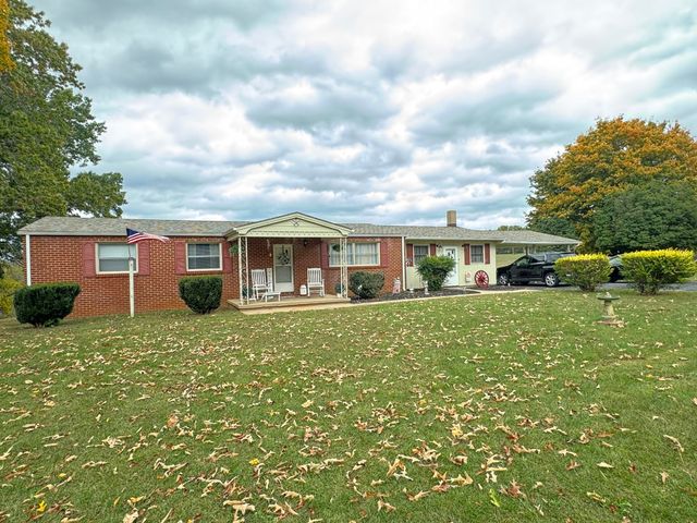 6249 Joppa Mill RD, Moneta, VA 24121