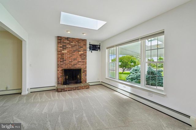 736 OLD SKIPPACK RD, Harleysville, PA 19438