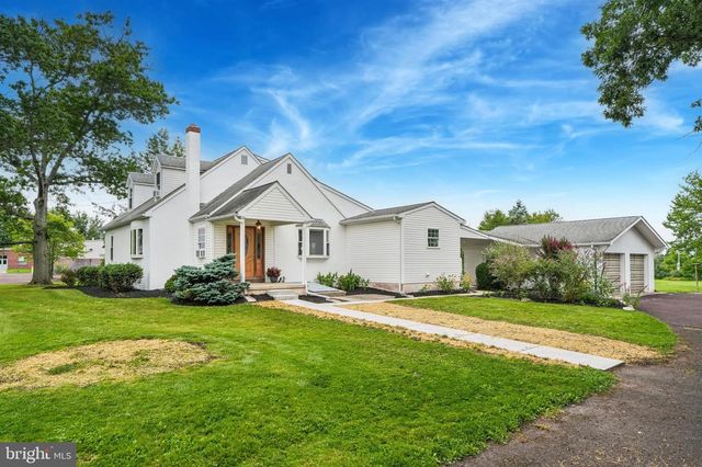736 OLD SKIPPACK RD, Harleysville, PA 19438