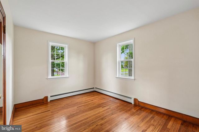 736 OLD SKIPPACK RD, Harleysville, PA 19438