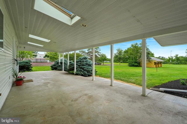 736 OLD SKIPPACK RD, Harleysville, PA 19438