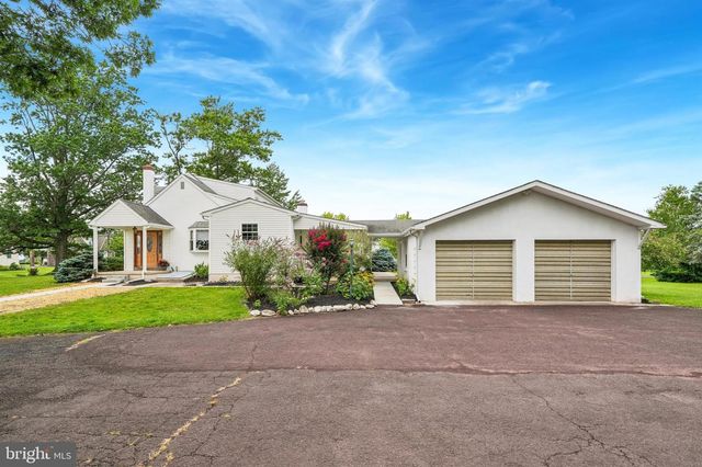 736 OLD SKIPPACK RD, Harleysville, PA 19438