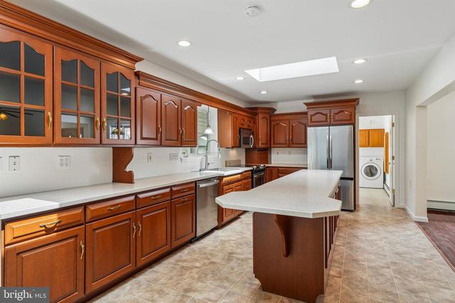 736 OLD SKIPPACK RD, Harleysville, PA 19438