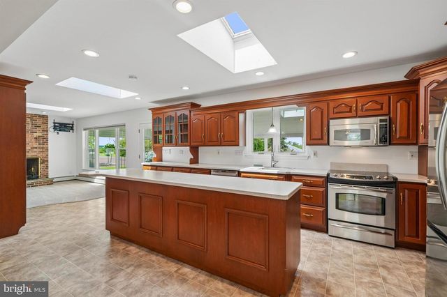 736 OLD SKIPPACK RD, Harleysville, PA 19438