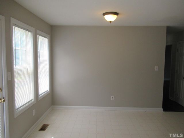 324 Springside Drive, Holly Springs, NC 27540