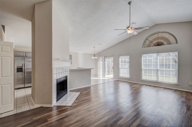 9028 Brushy Creek Trail, Fort Worth, TX 76118