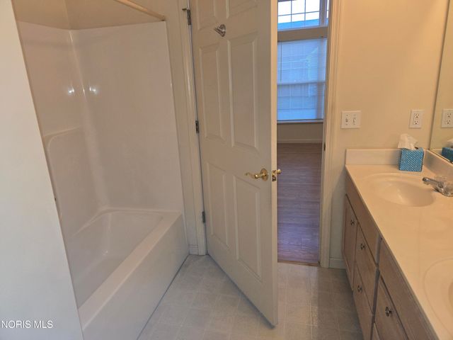 7871 Timbers Edge, Waterville, OH 43566