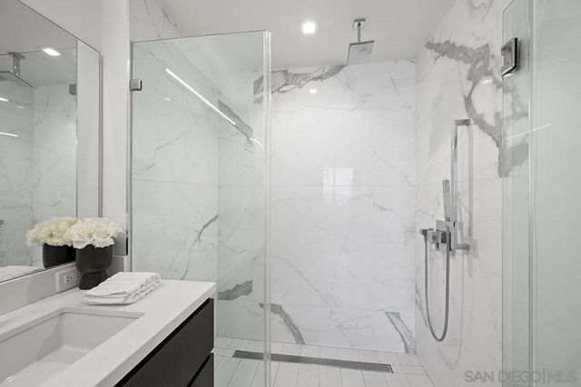 1388 Kettner Blvd 2002, San Diego, CA 92101