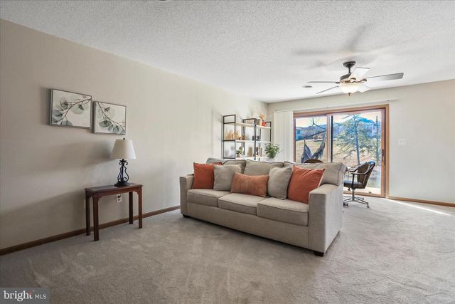 40 TECUMSEH TRL, Hedgesville, WV 25427