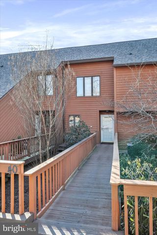 40 TECUMSEH TRL, Hedgesville, WV 25427