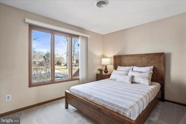 40 TECUMSEH TRL, Hedgesville, WV 25427