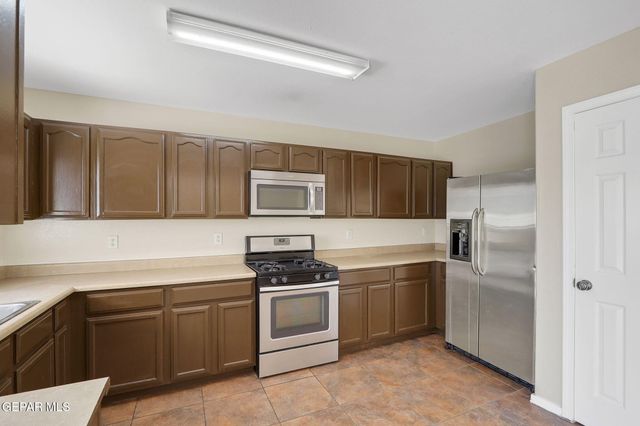 14140 TIERRA DELFIN Drive, El Paso, TX 79938