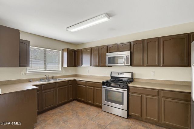 14140 TIERRA DELFIN Drive, El Paso, TX 79938