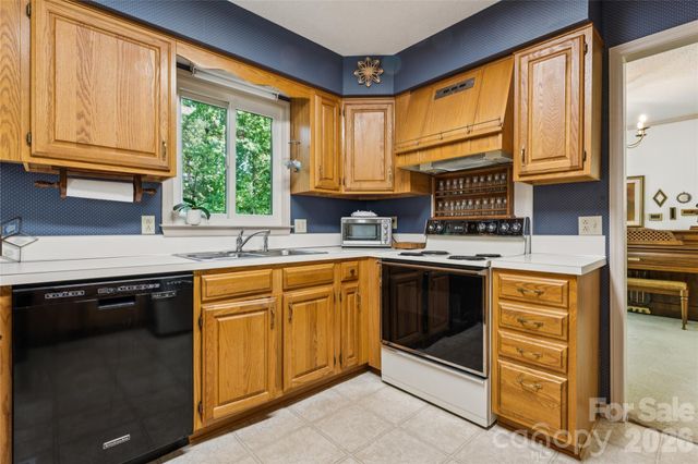 7935 Altacrest Drive, Concord, NC 28027